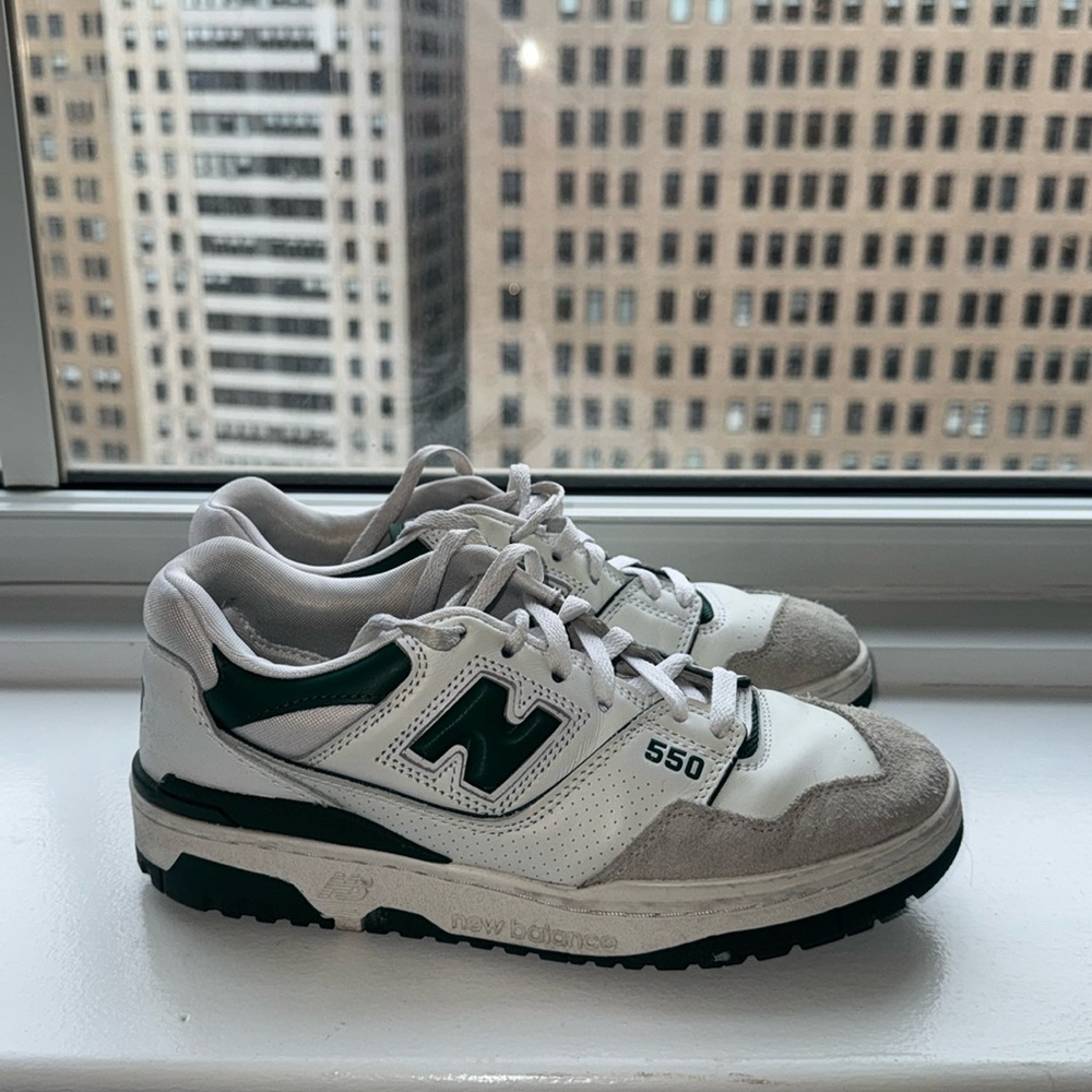 New Balance 550 Green & White 7.5 men’s
